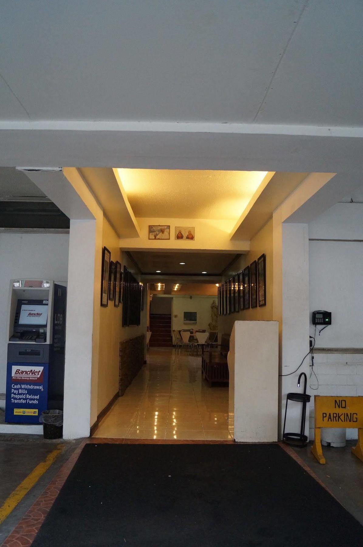 El Rico Suite Makati By Reddoorz Makati City Luaran gambar
