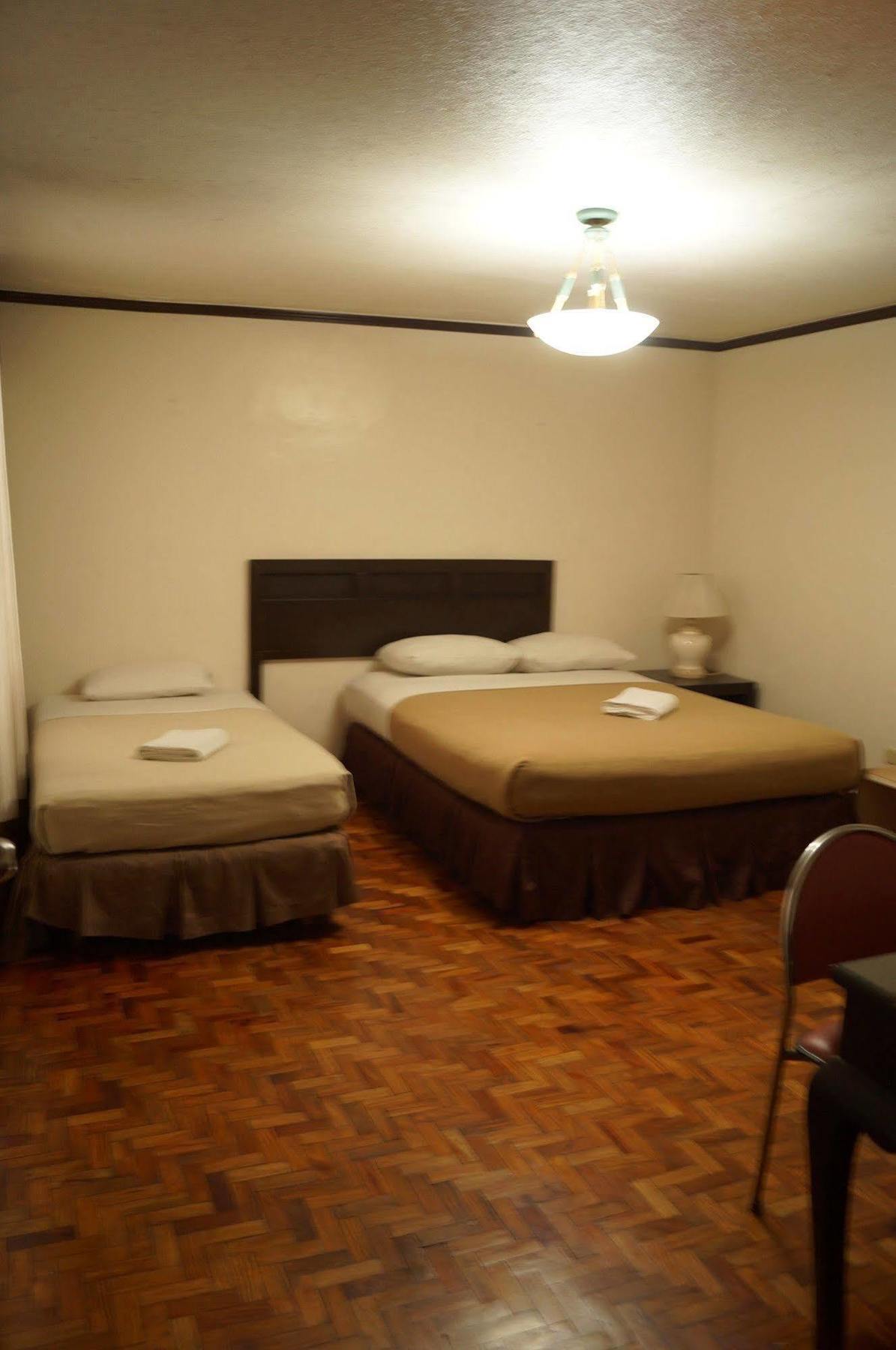 El Rico Suite Makati By Reddoorz Makati City Luaran gambar